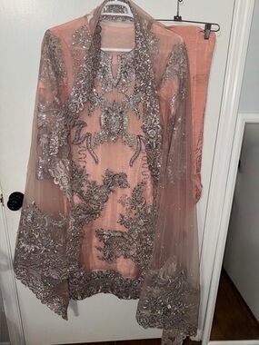 Beautiful three-piece Pakistani/Indian formal party-wear